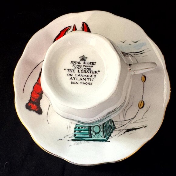 Royal Albert Cup and Saucer -The Lobster - Picture 3 of 4